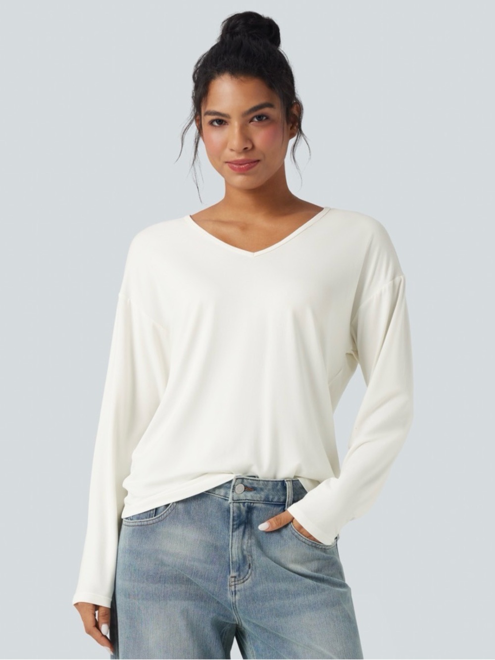 HALARA White V-Neck Long Sleeve Tee